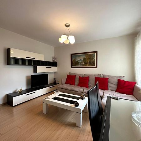 טיראנה Blloku Family Apartment מראה חיצוני תמונה