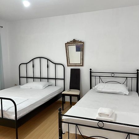 טיראנה Blloku Family Apartment מראה חיצוני תמונה