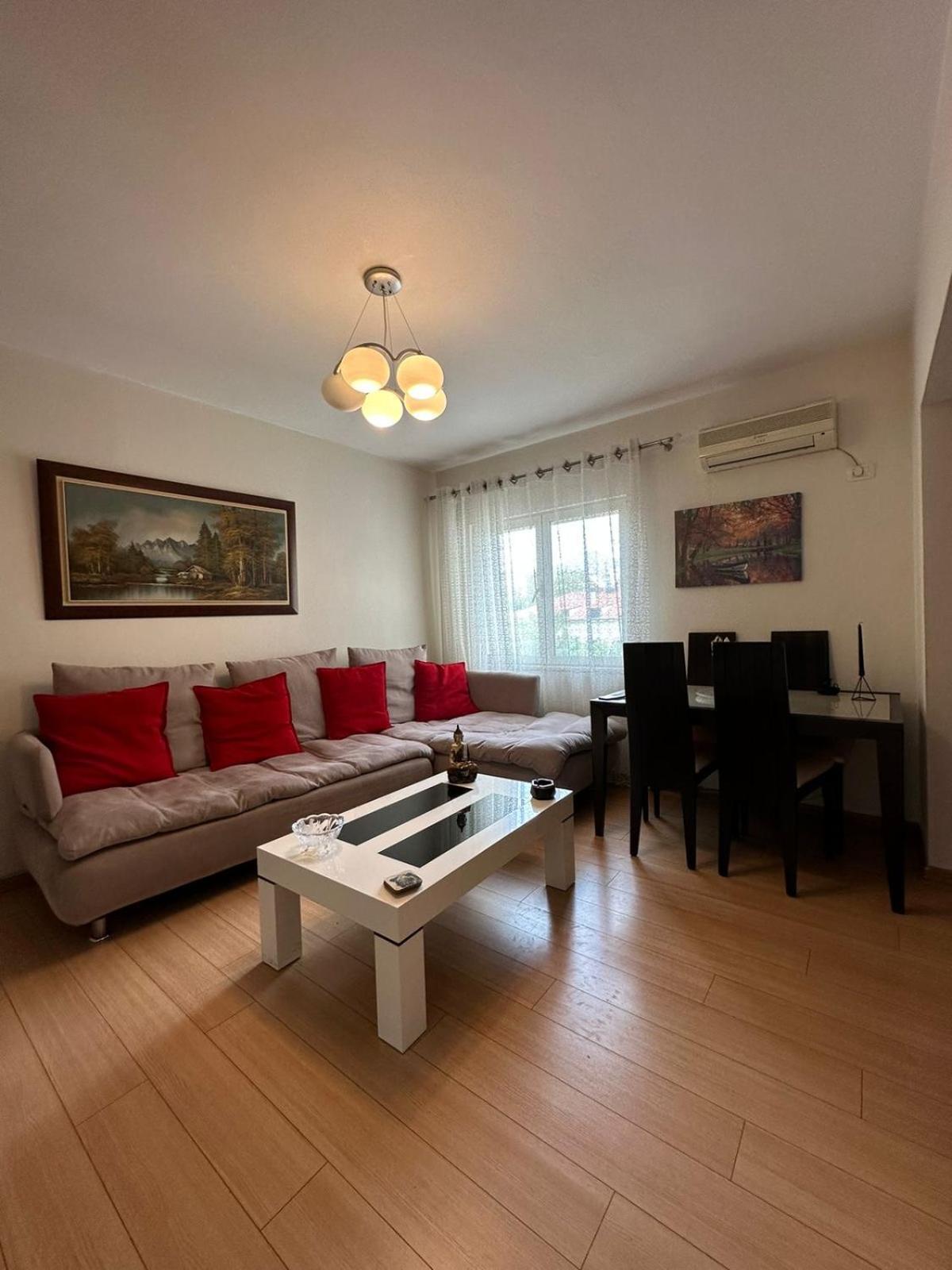 טיראנה Blloku Family Apartment מראה חיצוני תמונה