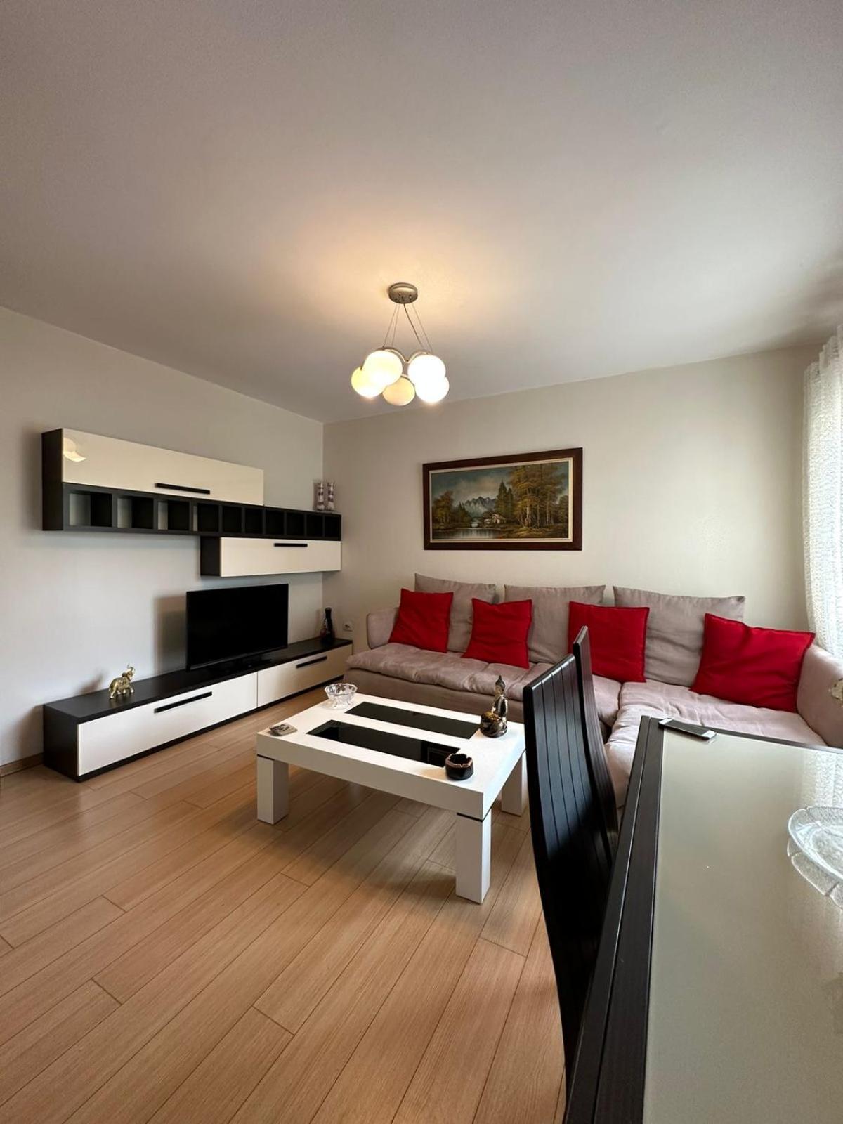 טיראנה Blloku Family Apartment מראה חיצוני תמונה